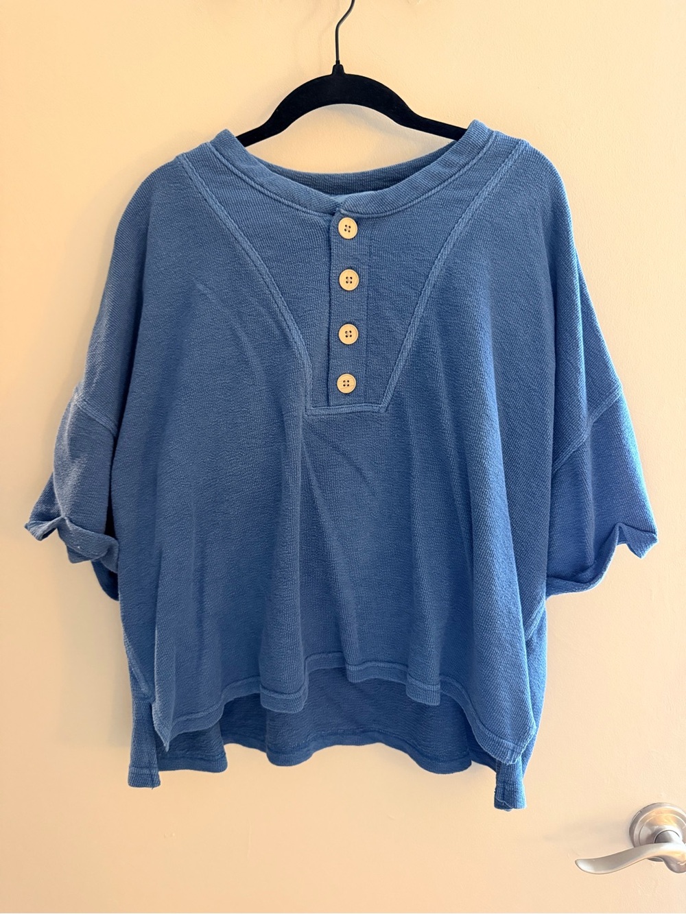 Universal Thread Relaxed Blue Henley Pullover & Shorts Set